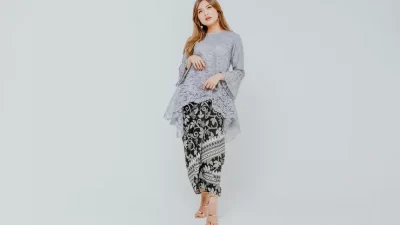 35 Inspirasi Model Baju Kebaya Modern Untuk Wisuda