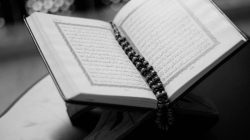 Bacaan Dzikir Sehari-hari Beserta Huruf Arab, Latin Dan Artinya, Niatkan Memuji Dan Mengingat Allah